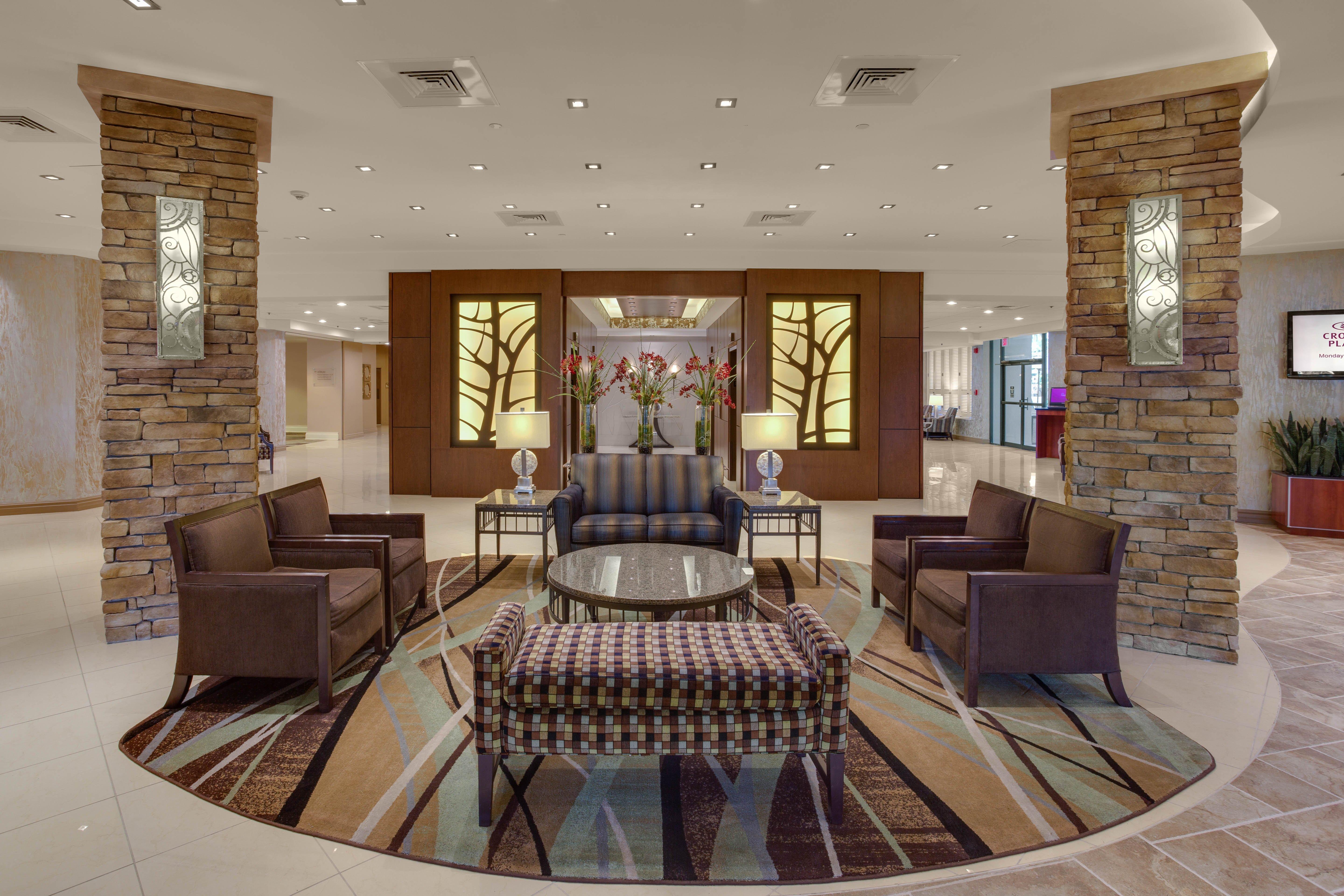 Crowne Plaza Executive Center Baton Rouge By Ihg Hotel Exterior foto