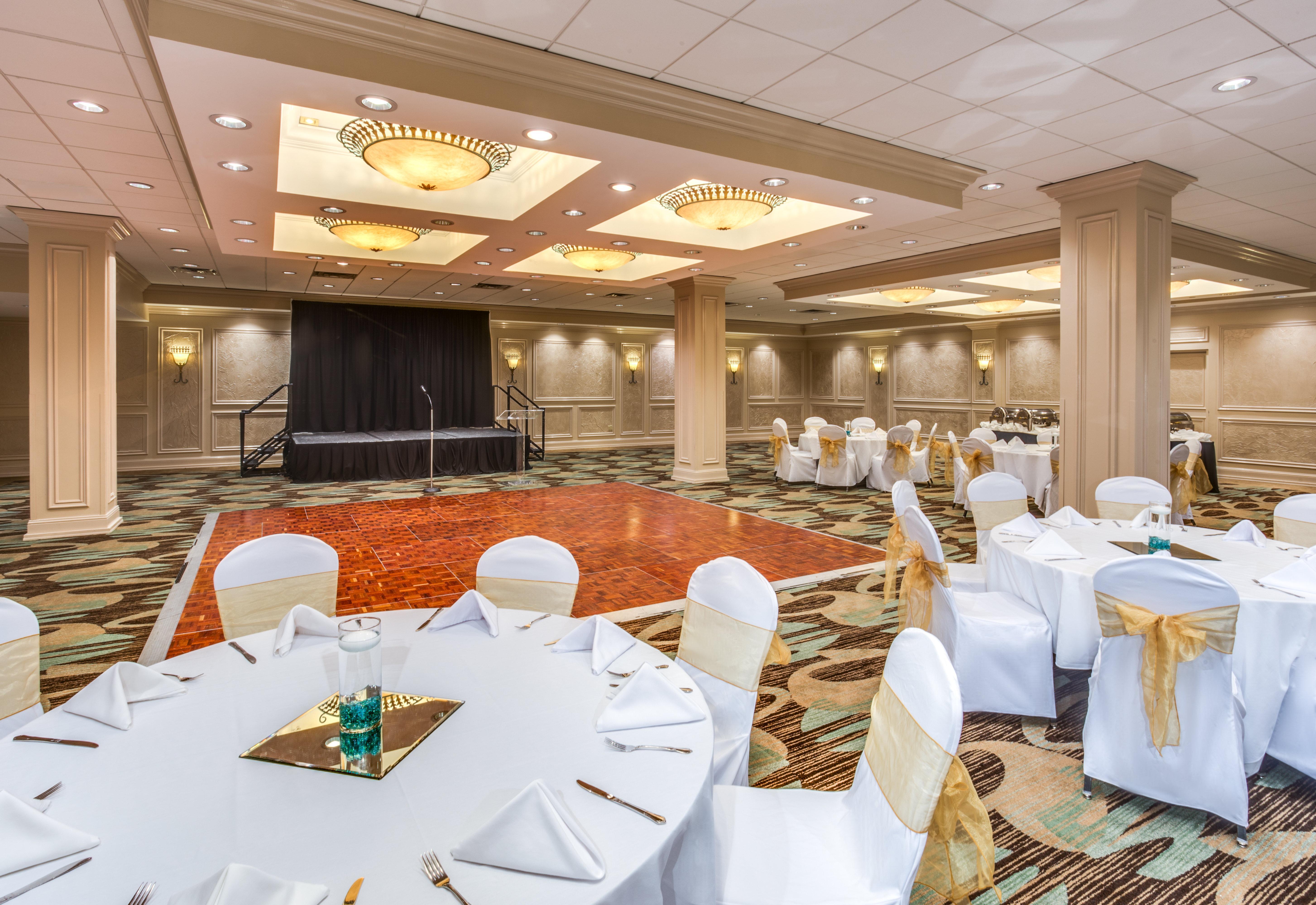 Crowne Plaza Executive Center Baton Rouge By Ihg Hotel Exterior foto
