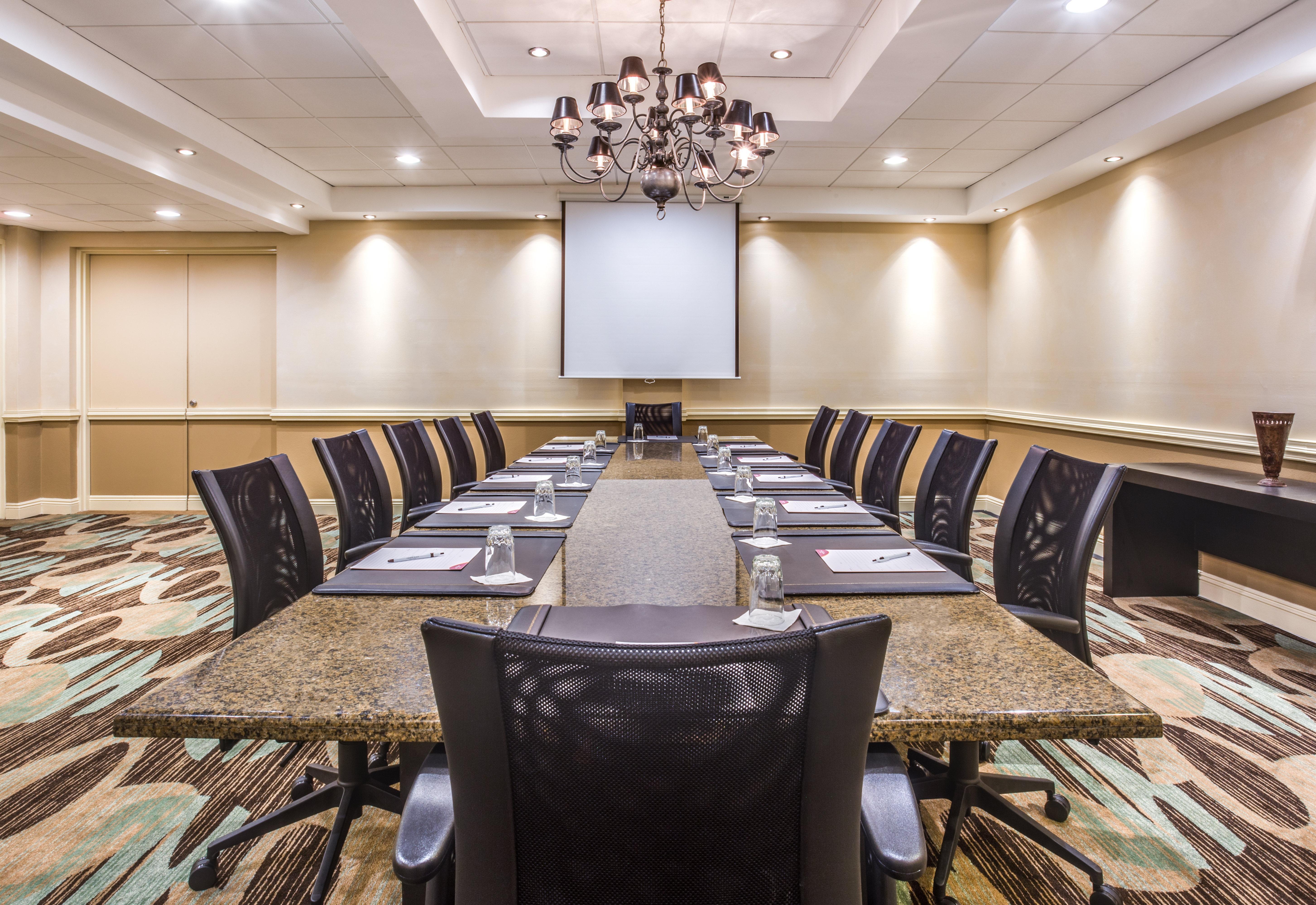 Crowne Plaza Executive Center Baton Rouge By Ihg Hotel Exterior foto