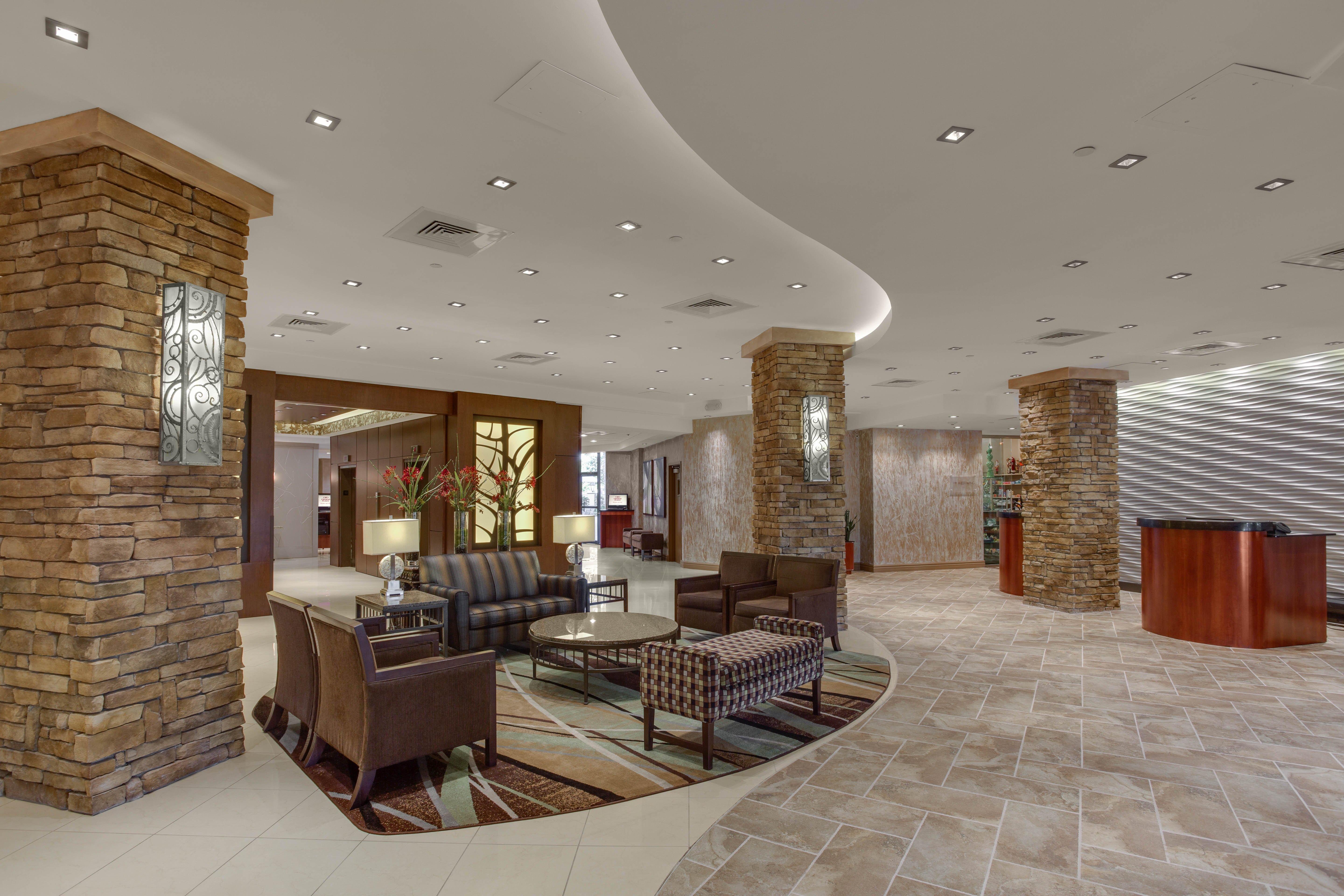 Crowne Plaza Executive Center Baton Rouge By Ihg Hotel Exterior foto