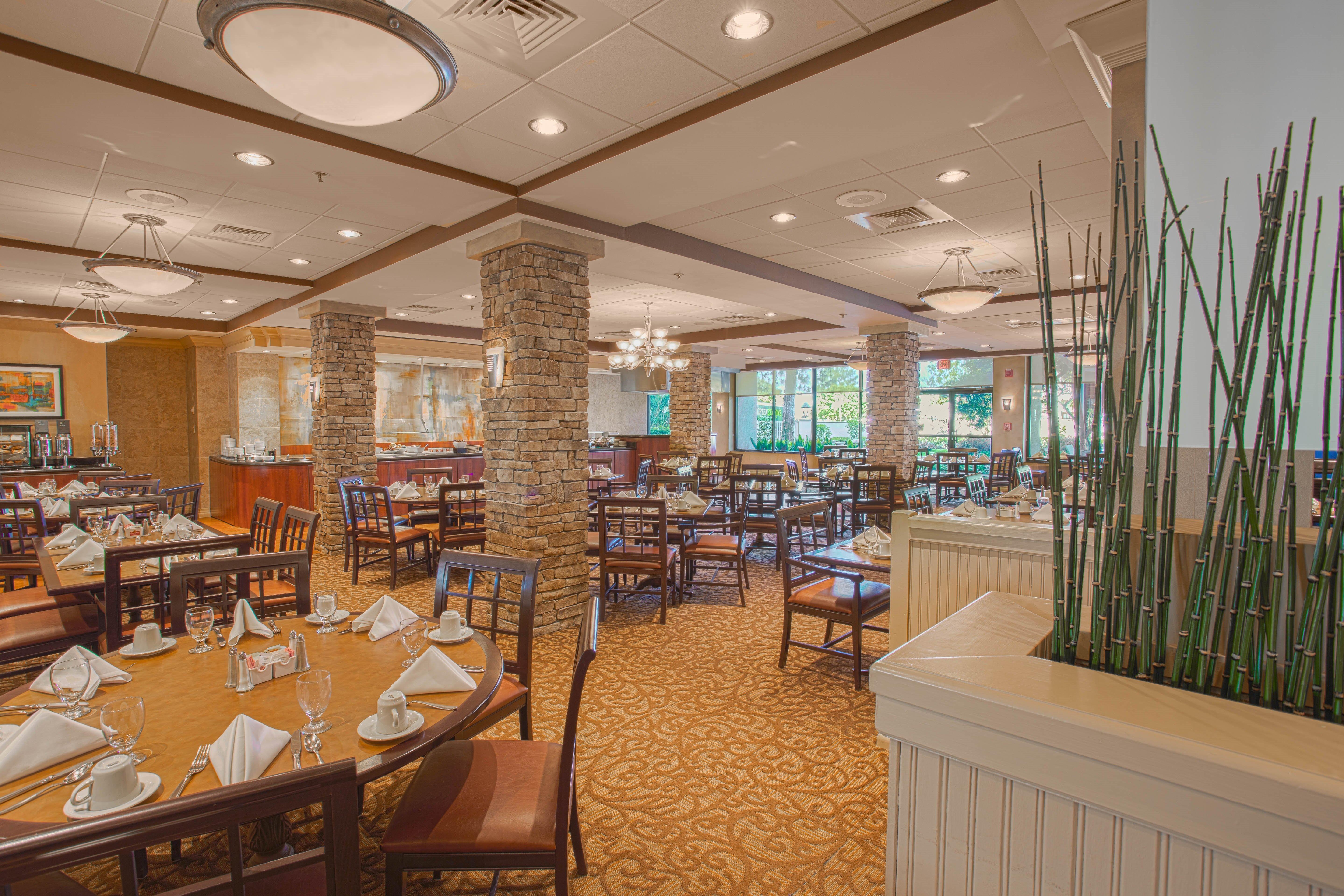 Crowne Plaza Executive Center Baton Rouge By Ihg Hotel Exterior foto