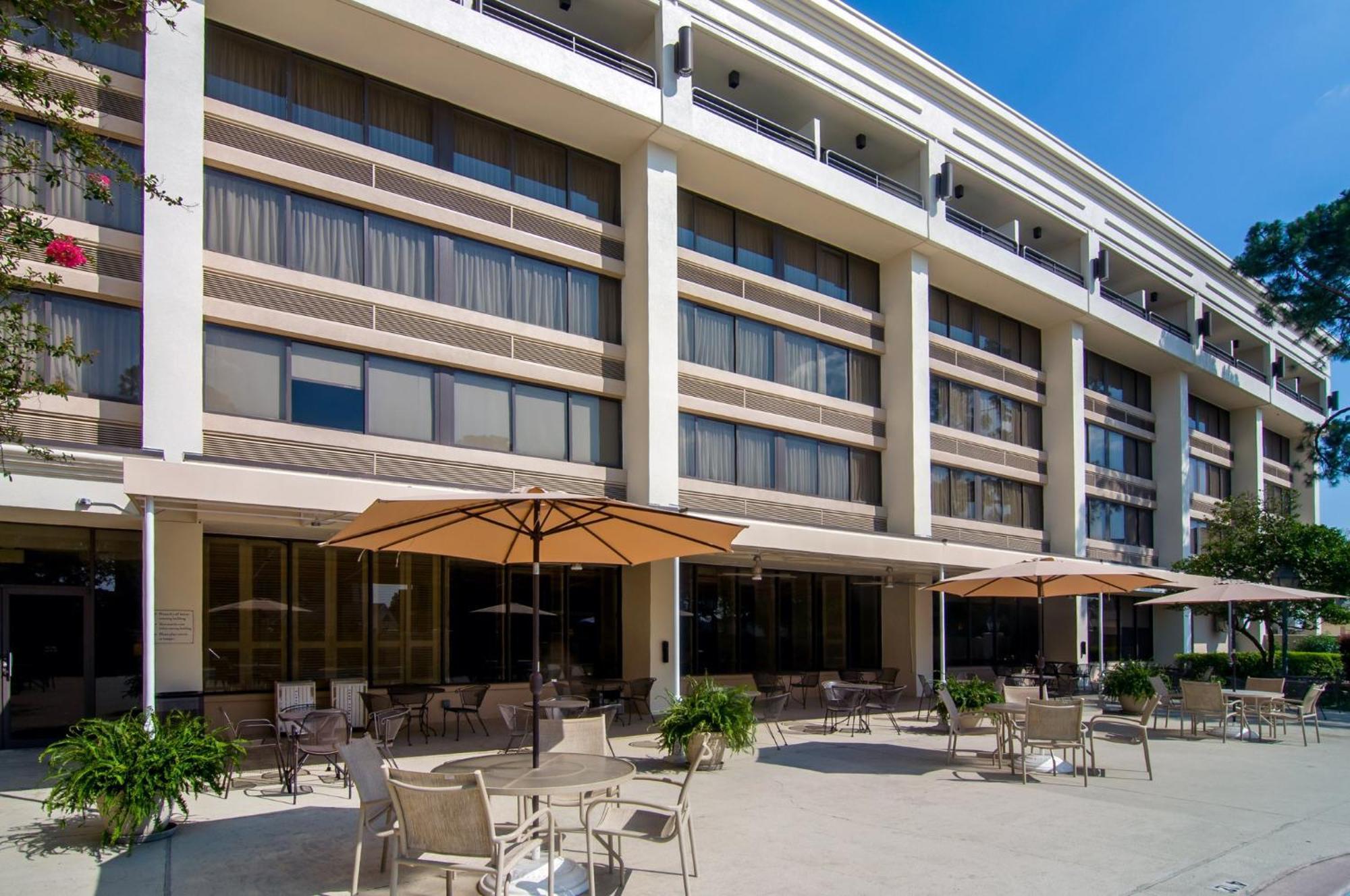 Crowne Plaza Executive Center Baton Rouge By Ihg Hotel Exterior foto