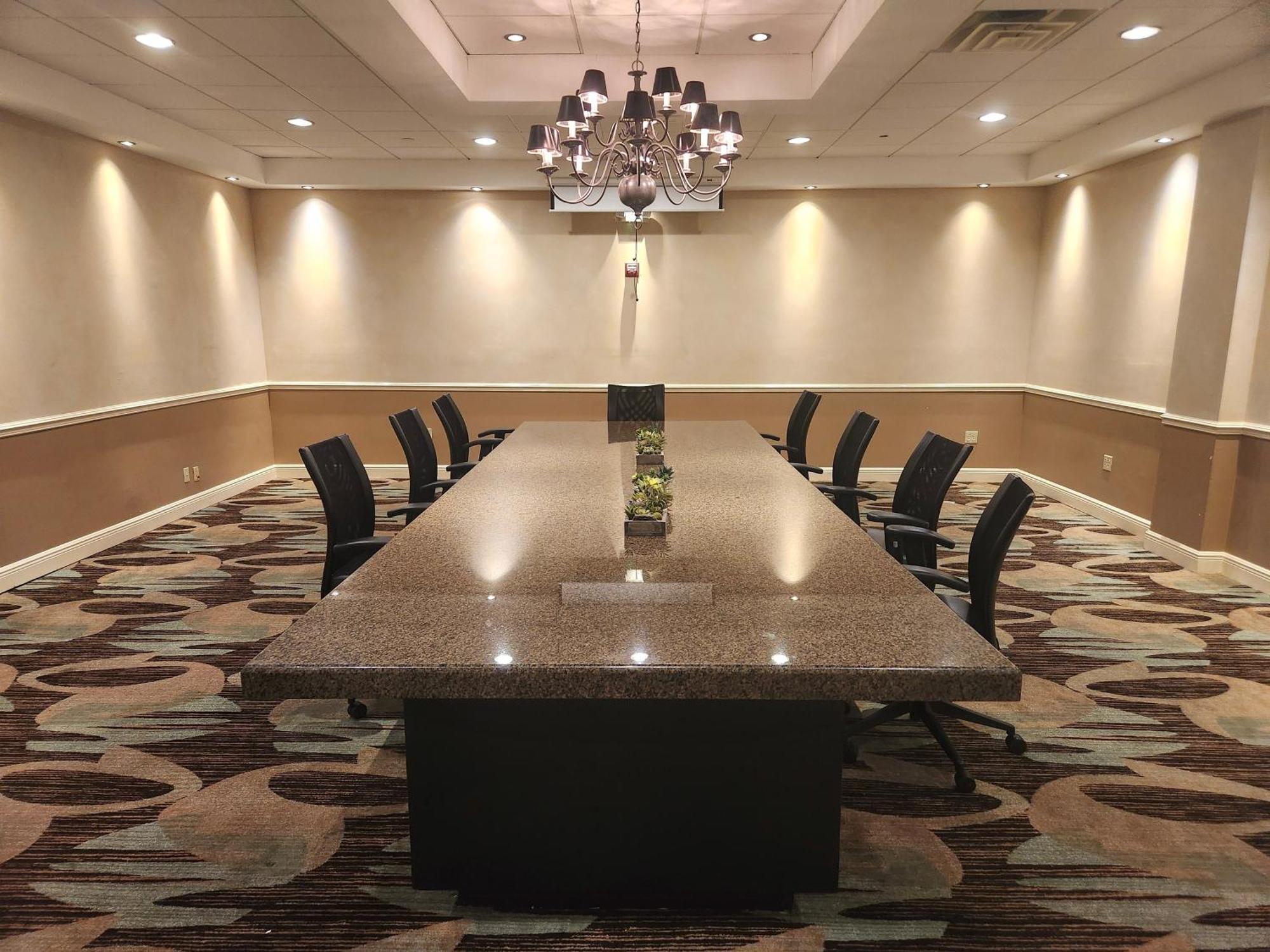 Crowne Plaza Executive Center Baton Rouge By Ihg Hotel Exterior foto